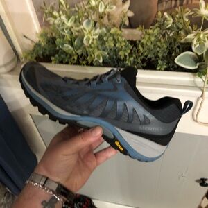 Women’s Merrell Siren Edge 3 ‘Rock/Blue Stone Hiking Shoes size 9